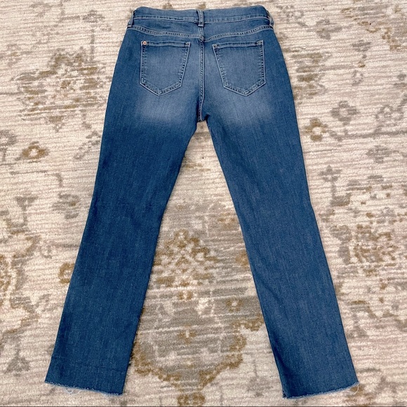Old Navy Boyfriend Straight Raw Hem Jean Size 4 - Picture 2 of 3